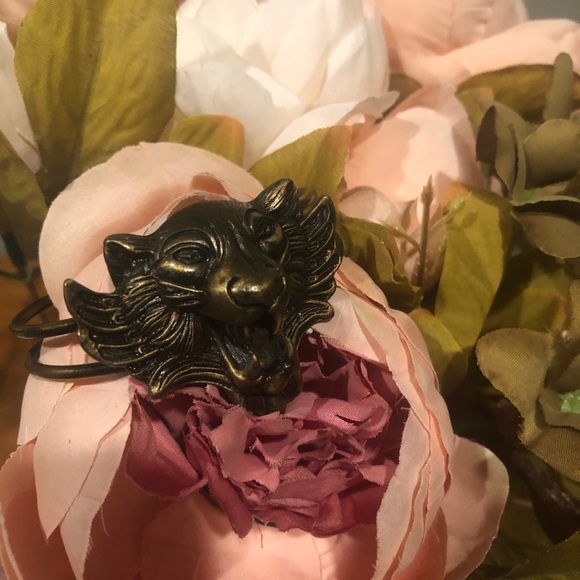 Jewelry - Vintage metal statement lion bracelet